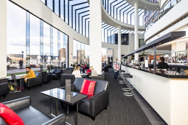 The Atrium Bar - Grand Chancellor Hotel