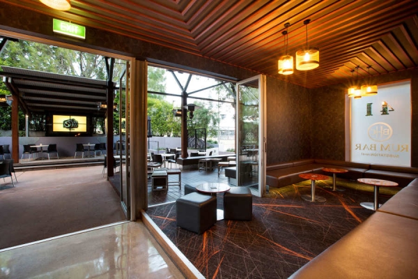 Breakfast Creek Hotel