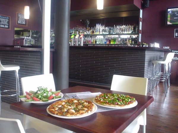 Zachary's Gourmet Pizza Bar